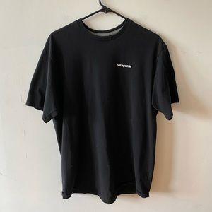 Patagonia T-Shirt Black Big Logo Men’s Medium